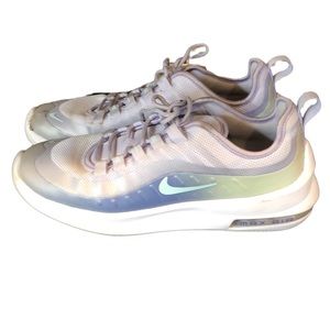 air max axis trainers